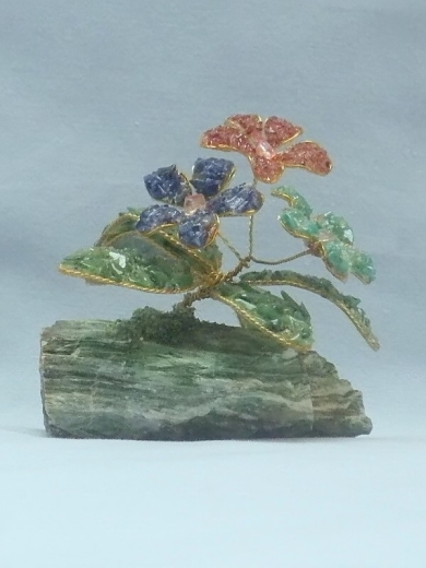 Drei Blumen (± 7 cm) mit Lapislazuli, Jaspis und Türkis